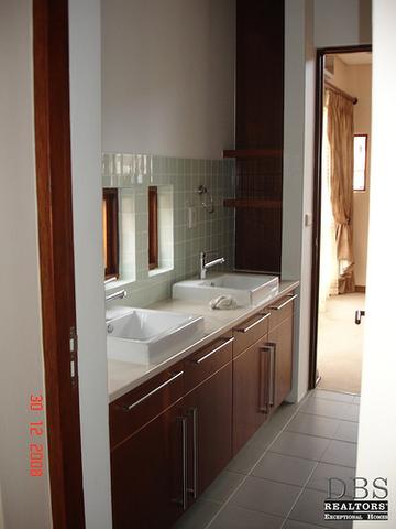 Property and Houses to rent in Benmore, Cluster, 5 Bedrooms - ZAR , 67,00*,M Property and Houses to rent in Benmore, Cluster, 5 Bedrooms - ZAR , 67,00*,M
